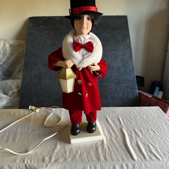 VINTAGE TELLCO CHRISTMAS ANIMATED MOTIONETTE BOY WITH LANTERN - Picture 12 of 16